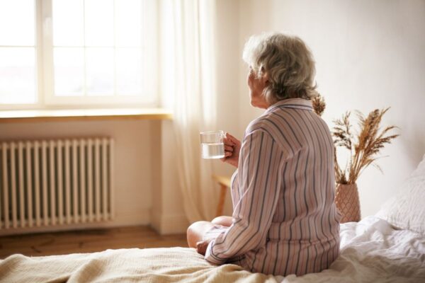 Come combattere solitudine anziani soli